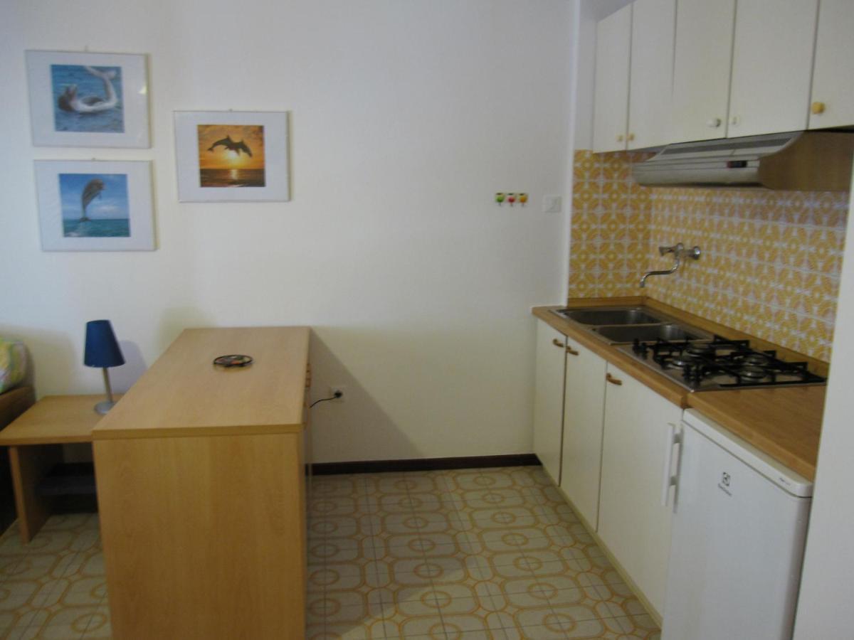 Argea Apartment Grado Bagian luar foto