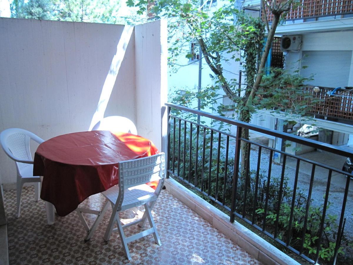 Argea Apartment Grado Bagian luar foto