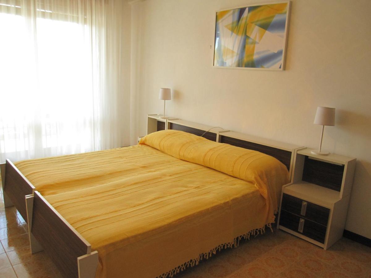 Argea Apartment Grado Bagian luar foto