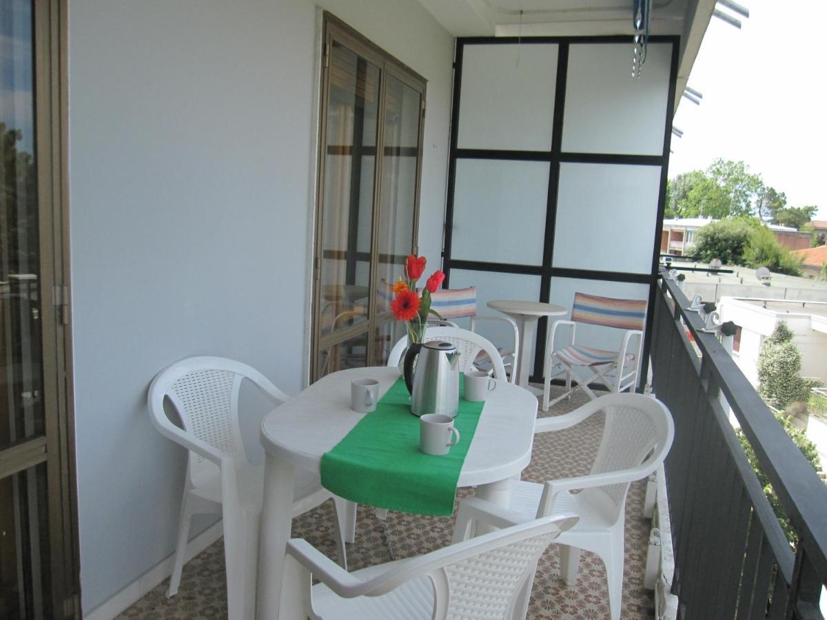 Argea Apartment Grado Bagian luar foto